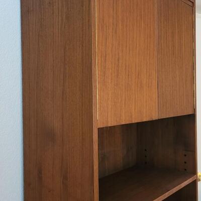 Lot 276: Vintage Storage Display Cabinet 