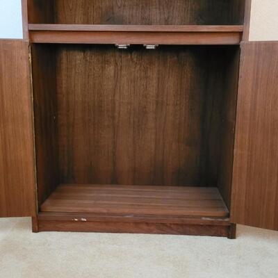 Lot 276: Vintage Storage Display Cabinet 