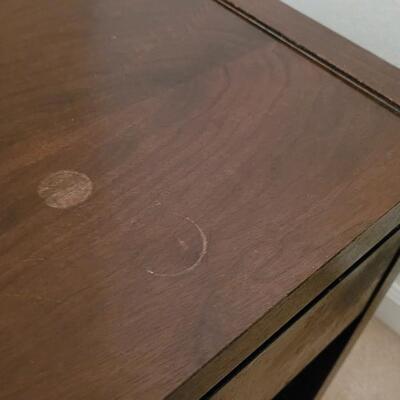 Lot 277: Vintage Mid Century Modern LANE Side Table  #1 (Matches dressers and bed)