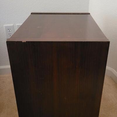 Lot 277: Vintage Mid Century Modern LANE Side Table  #1 (Matches dressers and bed)