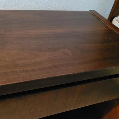 Lot 278: Vintage Mid Century Modern LANE Side Table #2 (Matches the dressers and bed)