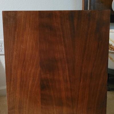 Lot 278: Vintage Mid Century Modern LANE Side Table #2 (Matches the dressers and bed)