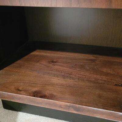 Lot 278: Vintage Mid Century Modern LANE Side Table #2 (Matches the dressers and bed)