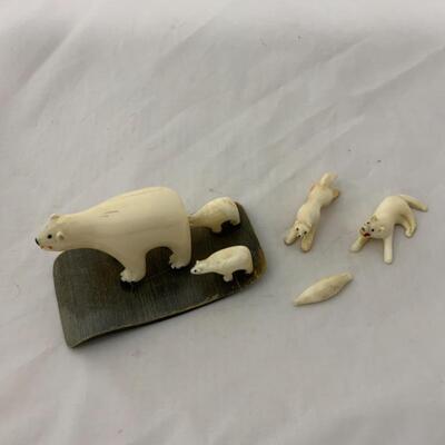 [211] VINTAGE | Native Art | Bone Carvings | Polar Bears | Cats