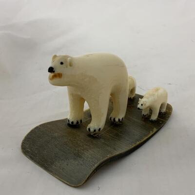 [211] VINTAGE | Native Art | Bone Carvings | Polar Bears | Cats