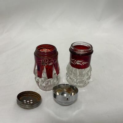 [233] ANTIQUE | Ruby Flash Shakers | Etched Glass