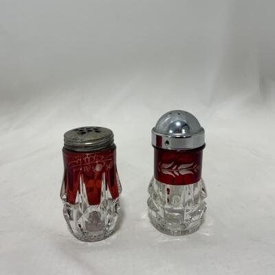 [233] ANTIQUE | Ruby Flash Shakers | Etched Glass