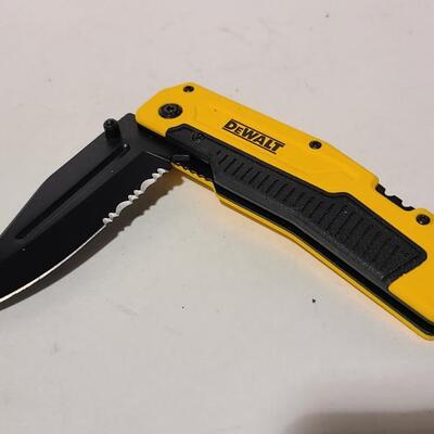 Dewalt Pocket Knife -Item# 322