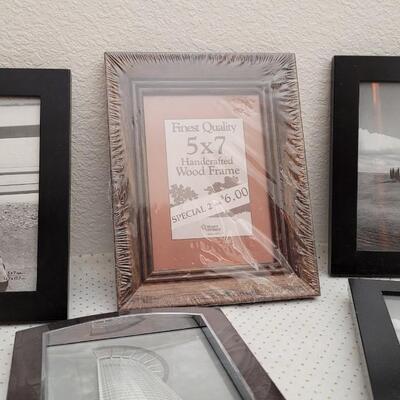 Lot 282: Assorted NEW Photo Frames 5x7