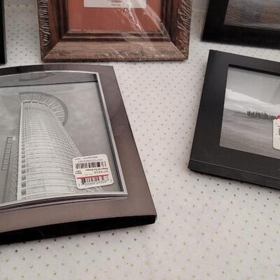 Lot 282: Assorted NEW Photo Frames 5x7