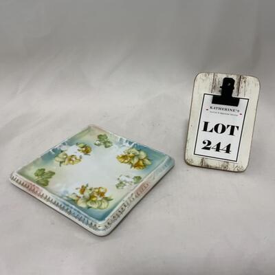 [244] ANTIQUE | Square Floral Tea Trivet