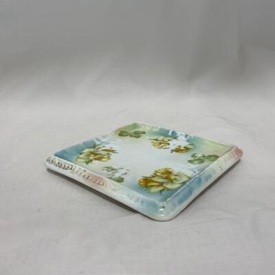 [244] ANTIQUE | Square Floral Tea Trivet