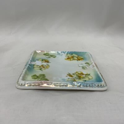 [244] ANTIQUE | Square Floral Tea Trivet