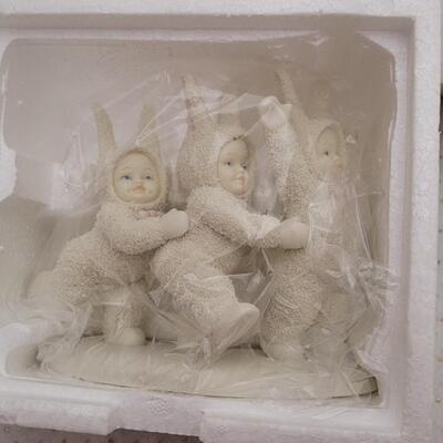 Lot 289: Vintage Dept. 56 Snowbunnies Figures 