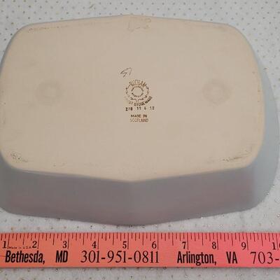 Lot 295: Vintage MADE IN SCOTLAND BUCHAN Handpainted Casserole Dish 