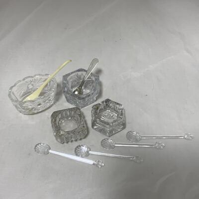 [256] VINTAGE | Four Clear Glass Salt Dips | Spoons