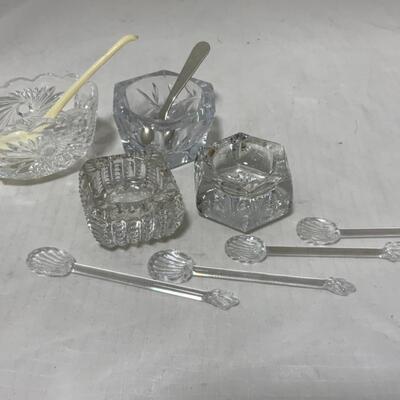 [256] VINTAGE | Four Clear Glass Salt Dips | Spoons