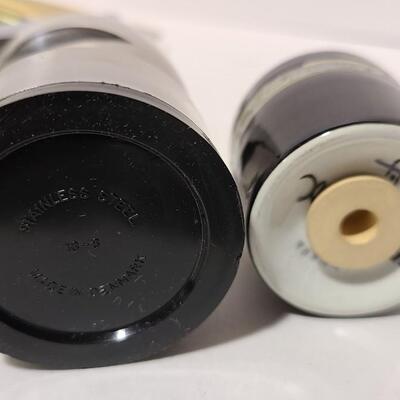 Vintage Salt+Pepper Shakers -Item# 642