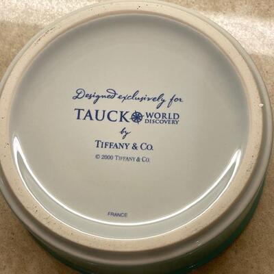 Lot 285 Tiffany & Co. Tauck World Discovery Porcelain Box w/Tiffany & co Gift Box