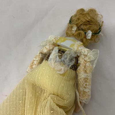 [269] Modern Ceramic Doll Sachet | Vintage Candle-Climber Fairy