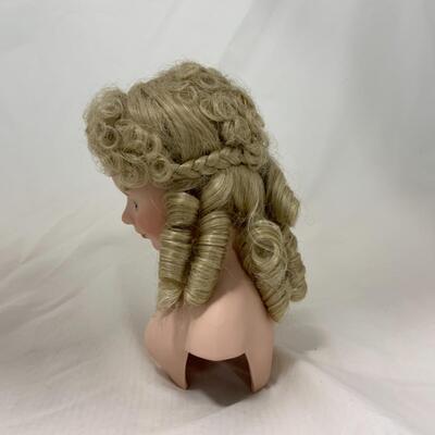 [270] MODERN | 1989 | Bell Ceramics Shoulder Head Doll