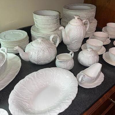 Lot 305 Coalport / Wedgwood China Country Ware 65 pc Set Embossed Leaves