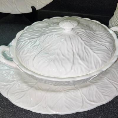 Lot 305 Coalport / Wedgwood China Country Ware 65 pc Set Embossed Leaves