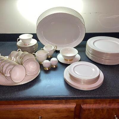 Lot 306 Huntington Flutes China by Flintridge 52pc Ruffled Edge Ivory Gold Trim