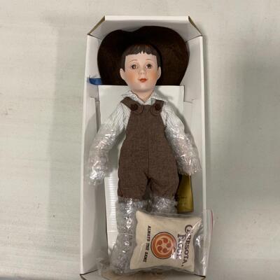 [272] FIVE Franklin Mint Heritage Dolls | Purina | Dutch Boy | Dominoes