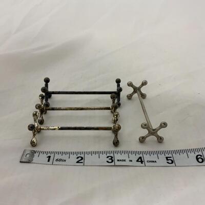 [276] VINTAGE | Four Silver Plate Knife Rests 