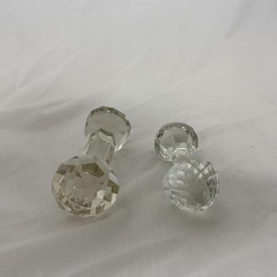 [277] VINTAGE | Two Faceted Crystal Knife Rests