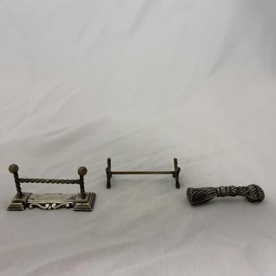 [278] VINTAGE | Three Pewter/Silver Plate Knife Rests | UNIQUE