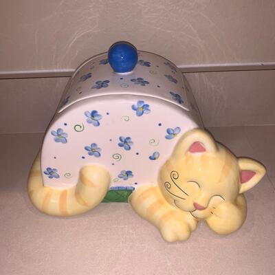 Vintage cat cookie jar 