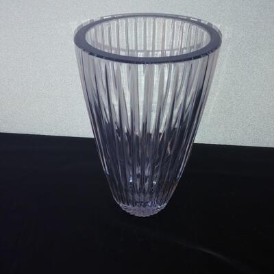 Crystal ribbed vase