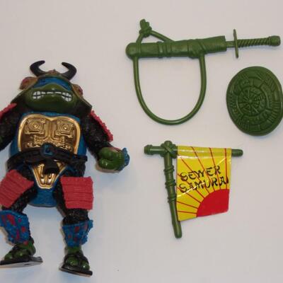 Vintage TMNT Playmate Toys 1990 Sewer Samurai Leonardo Action Figure