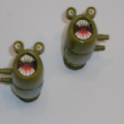 VINTAGE TMNT Playmate Toys COPTER PARTS - TURBO ENGINE L&R
