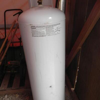 LOT 148 100 POUND PROPANE TANK & PROPANE