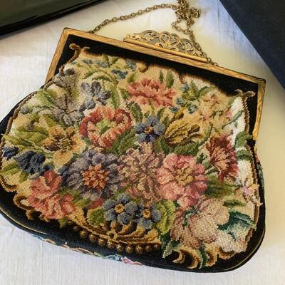 Lot 325  Vintage Evening Bags