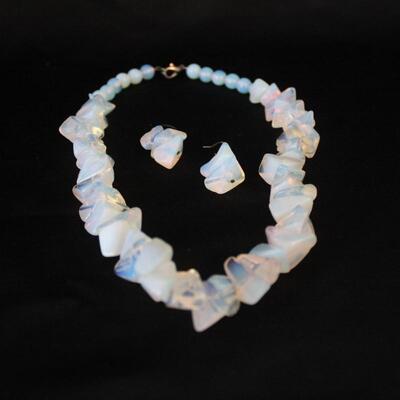 Lot #252: Iridescent Beaded Necklace & Earrings Set