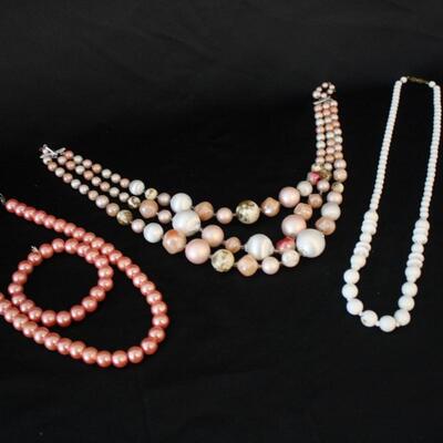 Lot #254: Vintage Assorted Beaded Necklaces & Bracelet 