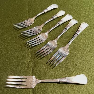 Lot 339 Set 6 Desert Forks Mother of Pearl Sterling Band