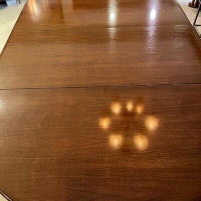 Lot 373 Vintage Walnut Round / Oval Dining Table 2 Leaves  