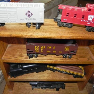 LOT 163 PENNSYLVANIA TRAIN SET& TRACKS