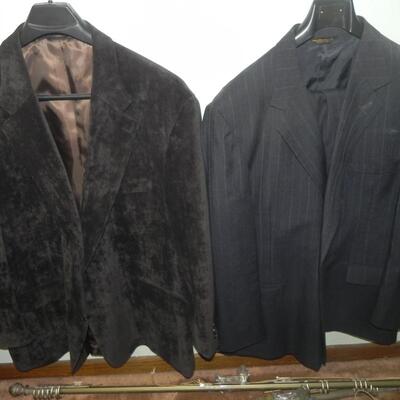 LOT 172 MENS SUITS AND JACKETS