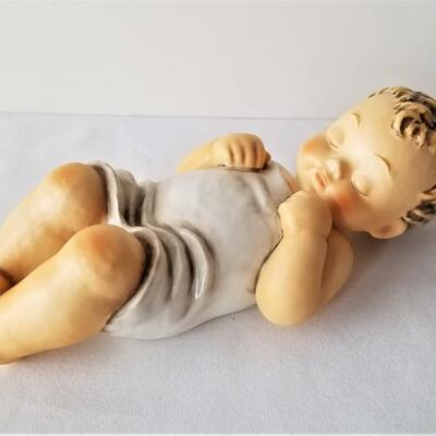 Lot #100 HUMMEL Sleeping Infant Jesus