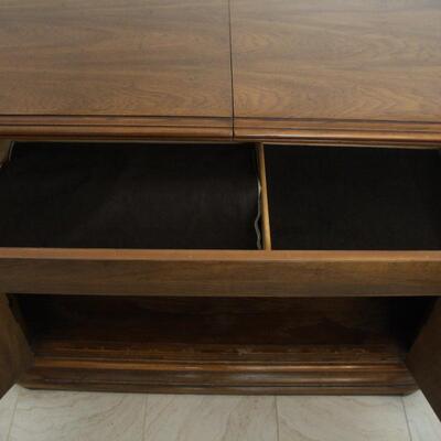Lot #258: Vintage Drexel Heritage Adjustable Length Buffet 