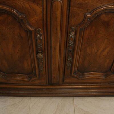 Lot #258: Vintage Drexel Heritage Adjustable Length Buffet 
