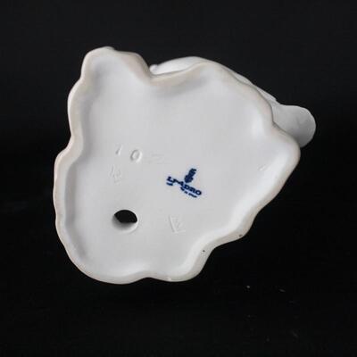 Lot #244: Lladro #1052 Girl with Goose Porcelain Figurine