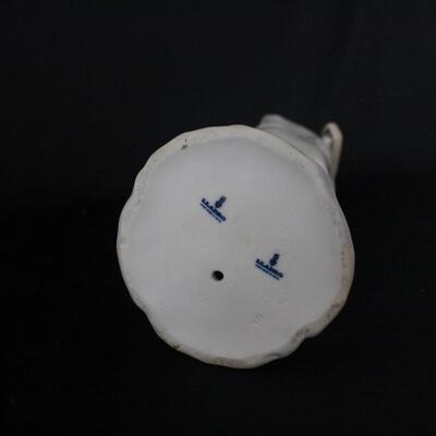 Lot #238: Lladro #4603 Nurse Porcelain Figurine 