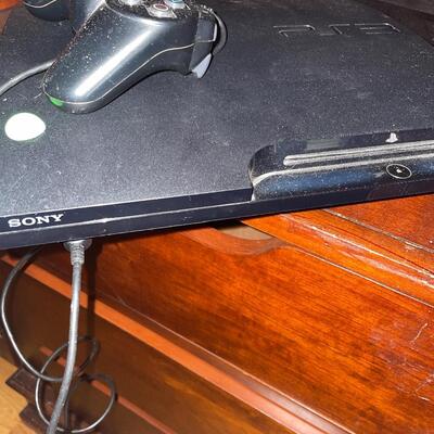 More added games w Ps 3 Sony w games and all accessories 